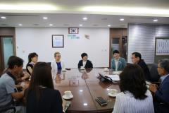 장안구 지역사회보장협의체 미용 봉사물품 전달식8번 사진